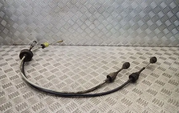 Opel Astra H Gear shift cable bracket 