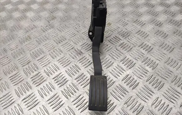 Ford C-MAX II Accelerator throttle pedal AV619F836AB