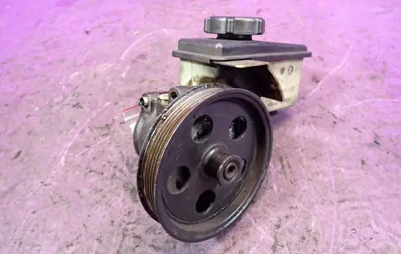 Ford Mondeo Mk III Power steering pump