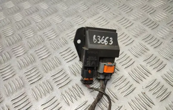 Coolant fan relay