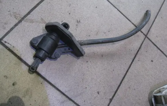 Ford Puma Clutch master cylinder 41029