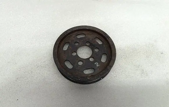 Volkswagen PASSAT B5 Power steering pump pulley 028145255