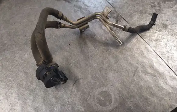 Nissan X-Trail T31 Engine coolant pipe/hose