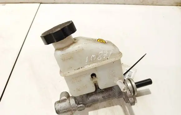 Master brake cylinder