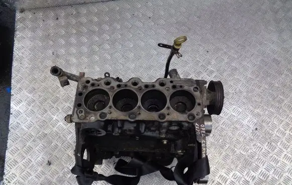 Opel Corsa C Engine block Y17DT