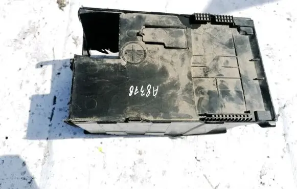 Peugeot Partner Battery box tray 9663615580