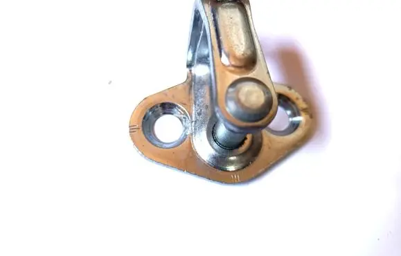 Opel Insignia A Front door lock loop/hook striker 