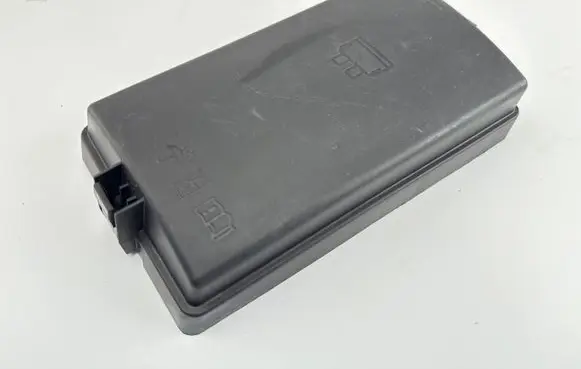 Volkswagen Tiguan Fuse box cover 5Q0937132A