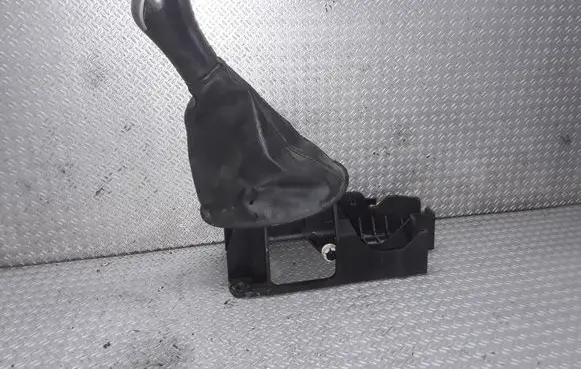Nissan Micra Gear shifter/selector