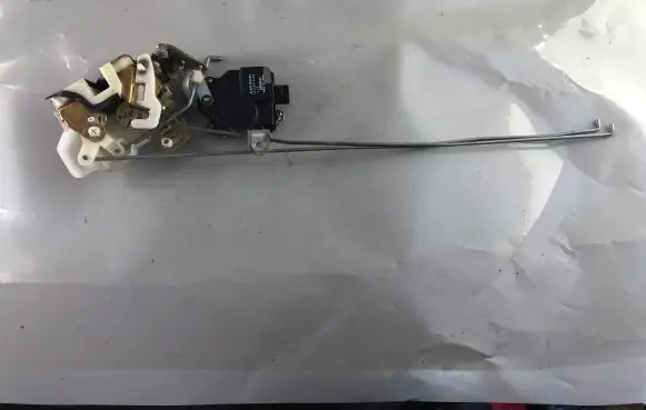 Mitsubishi Pajero Pinin Rear door lock MR349288