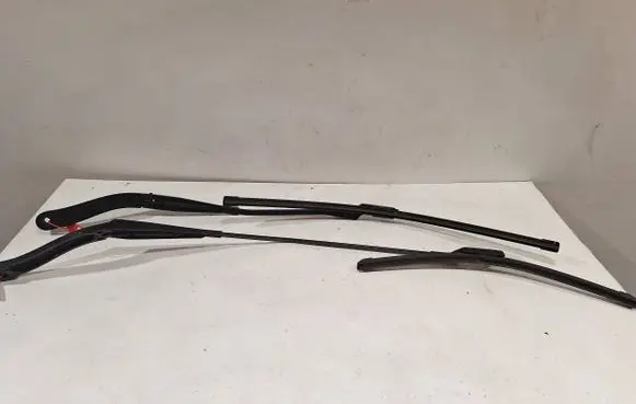 Renault Trafic III (X82) Front wiper blade arm 288864418R
