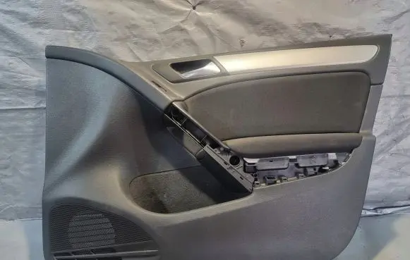 Volkswagen Golf VI Front door card panel trim 5K4867012