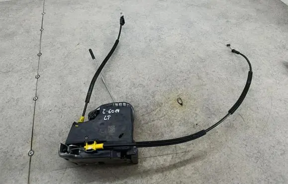 Opel Astra K Rear door lock 