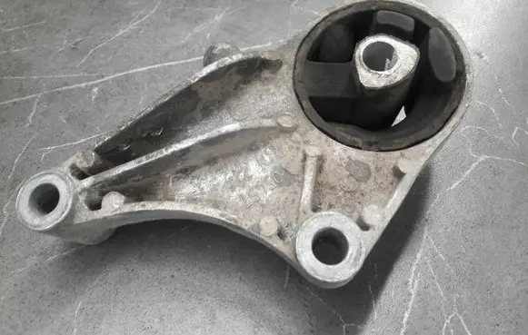 Opel Astra H Engine mounting bracket v05457
