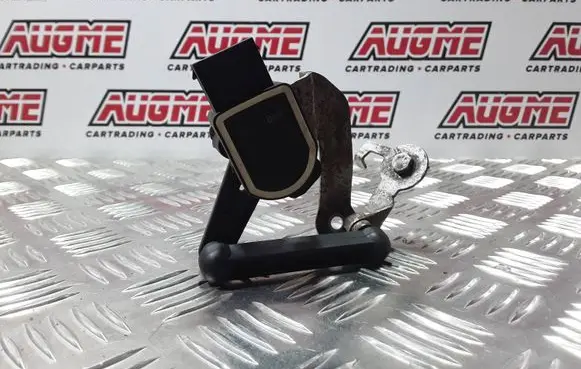 Headlight/headlamp level sensor