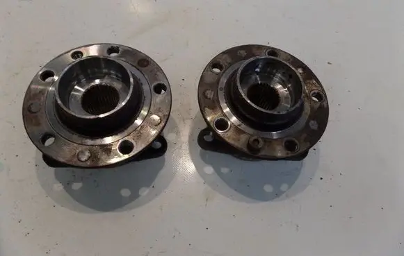 Jeep Cherokee Front wheel ball bearing 82886211