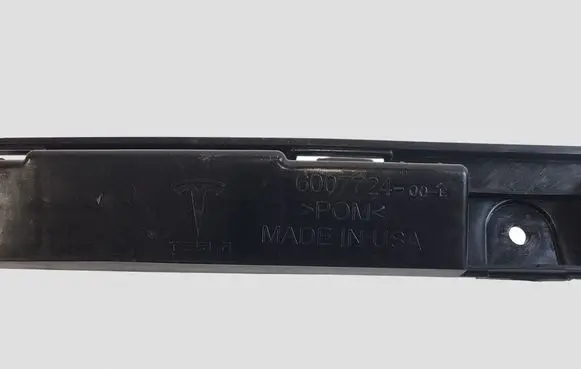 Tesla Model S Rear bumper mounting bracket 6007724