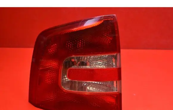 Skoda Octavia Mk2 (1Z) Rear/tail lights 1Z9945095
