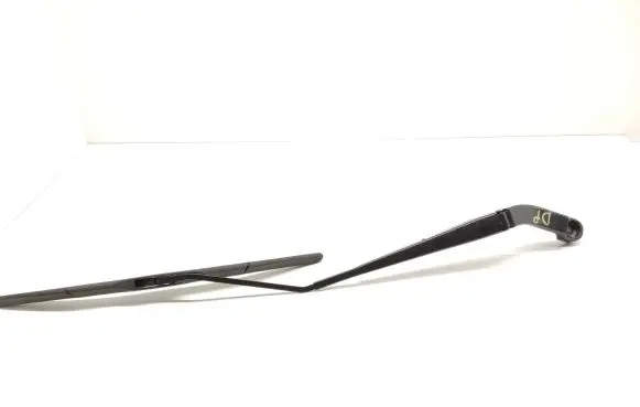 Land Rover Discovery Sport Front wiper blade arm
