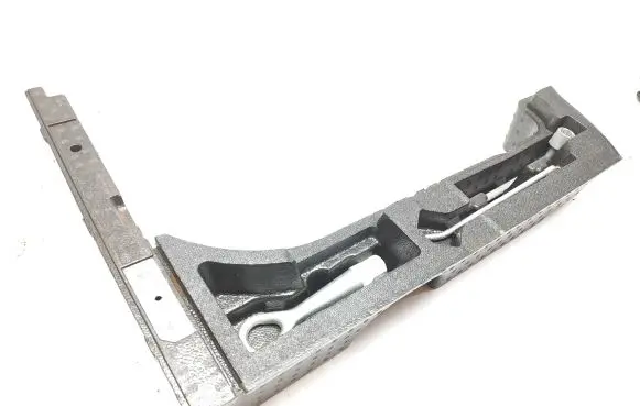 Citroen C4 Aircross Tool box 7646A147
