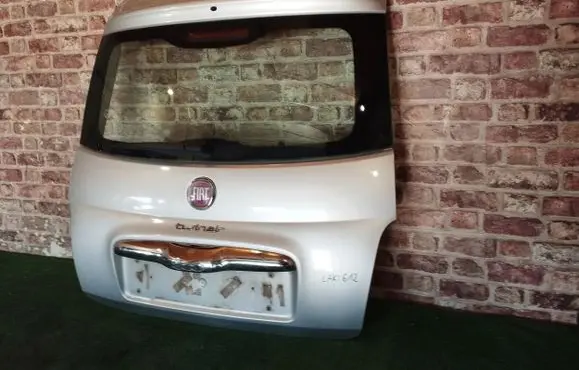 Fiat 500 Tailgate/trunk/boot lid