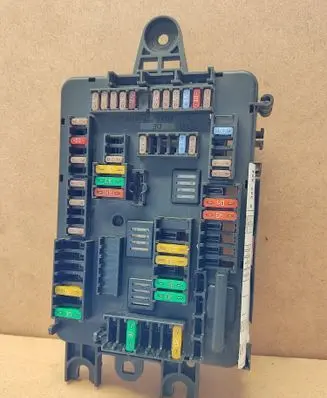 BMW 2 F22 F23 Fuse module 9337880