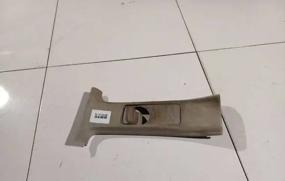 Volkswagen Golf III Other interior part 1H0868313