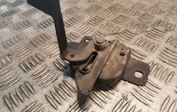 Chrysler 300 - 300C Engine bonnet (hood) release handle