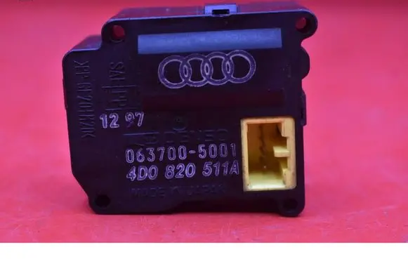 Audi A8 S8 D2 4D Air flap motor/actuator 4D0820511A