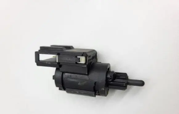 Volkswagen Golf Plus Brake pedal sensor switch 3B0945511C 19322010