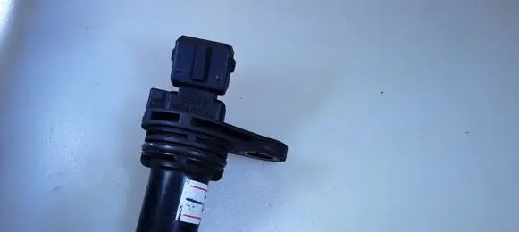 Ford Mondeo MK II Crankshaft position sensor 12K073A1E