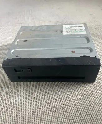 Toyota Prius (XW20) Navigation unit CD/DVD player 8684147050 EKDA004319 022916