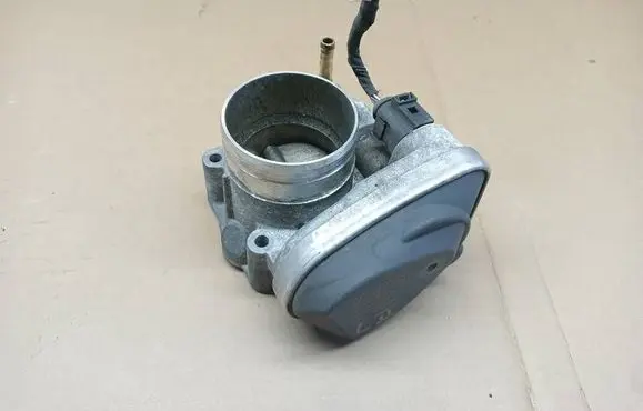 Seat Leon (1P) Throttle body valve 06A133062AT