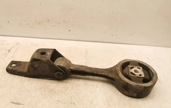 Volkswagen Polo Engine mounting bracket 6q0199851