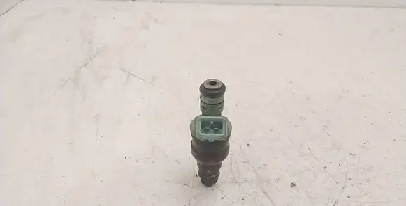 BMW 5 E39 Fuel injector 0280150415