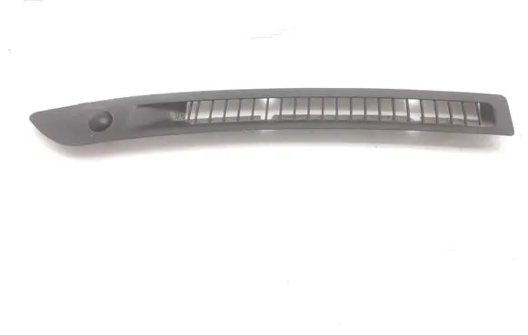 Infiniti M30 Dash center air vent grill 687431MA0A P10620 B34000