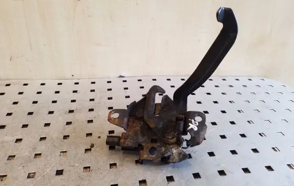 Toyota Verso Engine bonnet/hood lock/catch