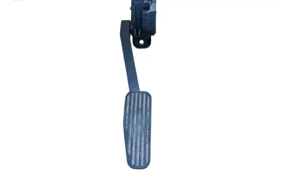 Volvo V70 Accelerator throttle pedal 9496822