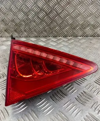 Audi A7 S7 4G Tailgate rear/tail lights 4G8945093