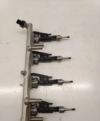 BMW 3 G20 G21 Fuel injectors set 8665633 8656548