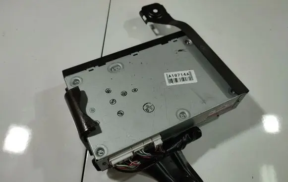 Toyota Avensis T250 Navigation unit CD/DVD player 8684153041