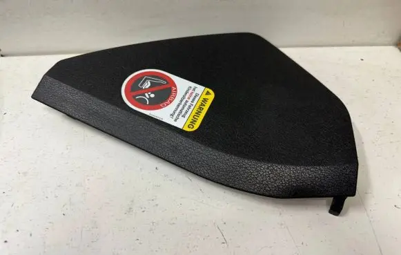 Mercedes-Benz E W211 Dashboard side end trim 2116800478 T0013782