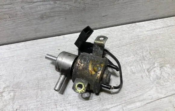 Bentley Mulsanne Fuel pressure sensor 