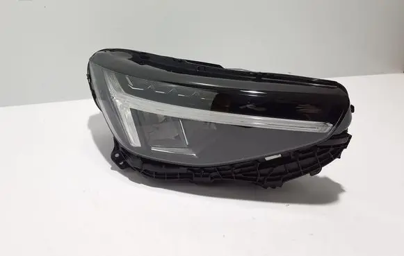 Volvo XC40 Headlight/headlamp 32404666