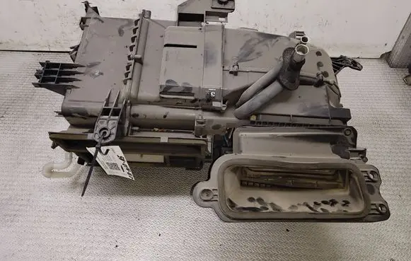 Toyota Avensis T250 Interior heater climate box assembly 8701005760
