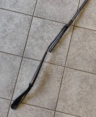 BMW X6 G06 Front wiper blade arm 7434854