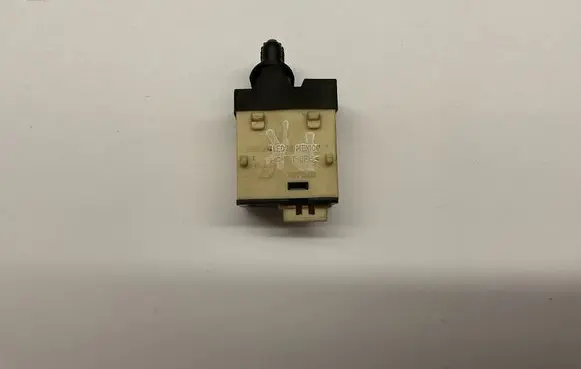 Jeep Cherokee III KJ Electric window control switch 39754D