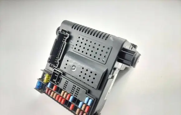 Volvo XC90 Fuse module 30786890