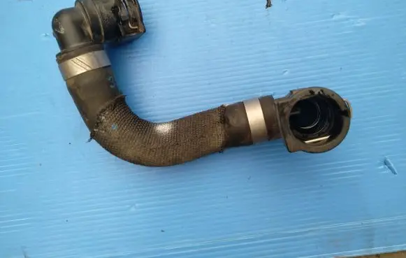 Peugeot 208 Engine coolant pipe/hose 351