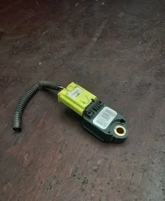 Toyota Avensis T270 Airbag deployment crash/impact sensor 8983105030 2480194567